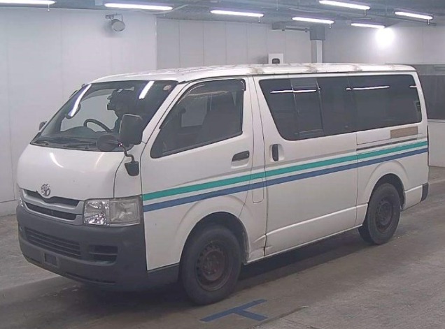 TOYOTA HIACE VAN LONG DX 4D