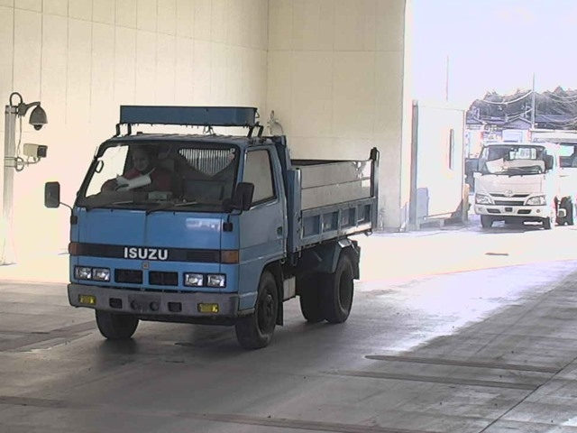 ISUZU ELF Dump