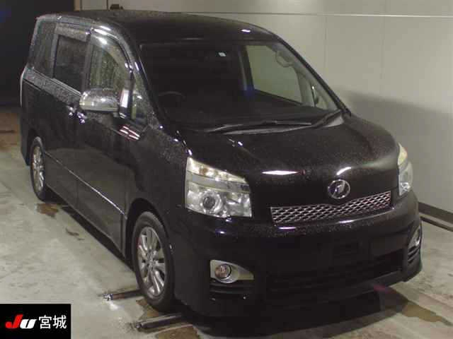 TOYOTA VOXY ZS Kirameki III