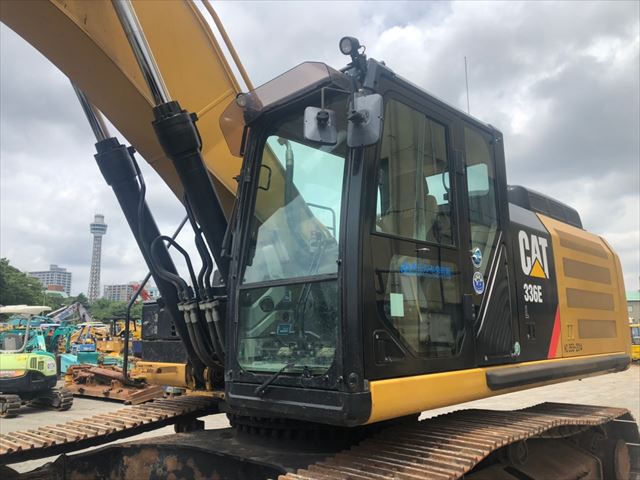 CATERPILLAR EXCAVATOR
