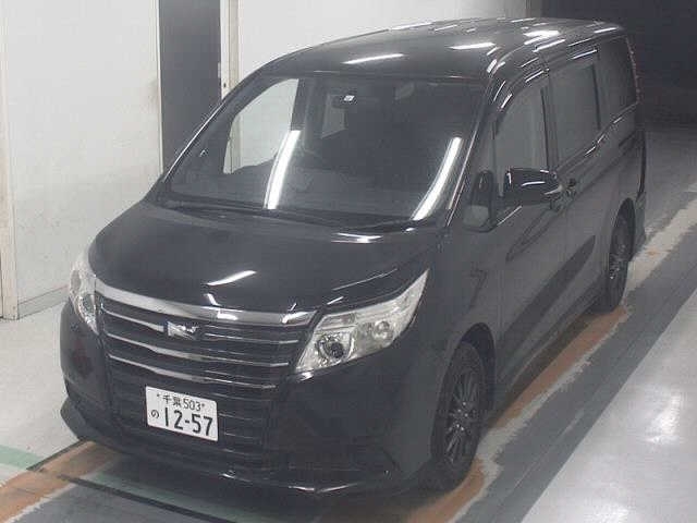 TOYOTA NOAH X Special Edition Plus