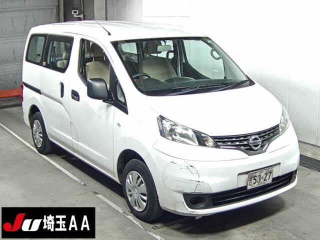 NISSAN NV200