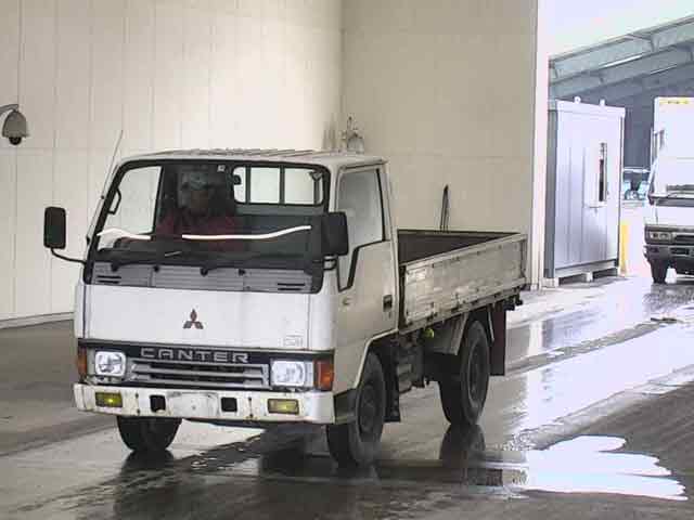 MITSUBISHI CANTER 