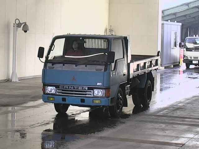 MITSUBISHI CANTER