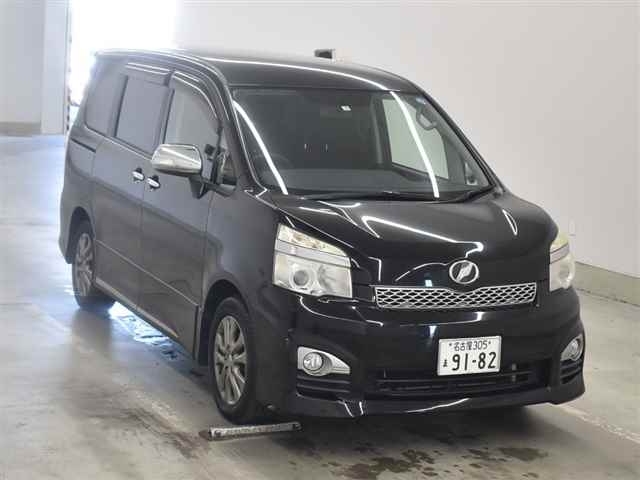 TOYOTA VOXY ZS Kirameki 3