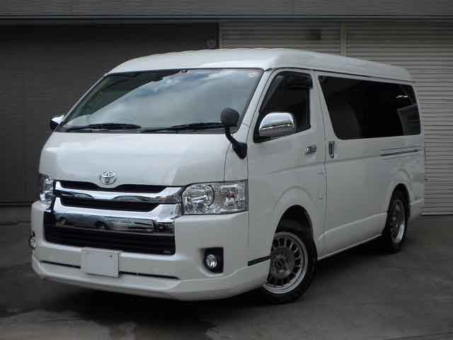 TOYOTA HIACE VAN