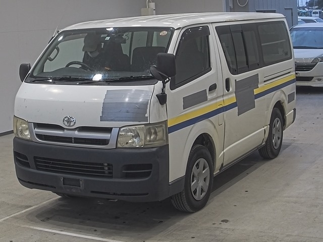 TOYOTA HIACE Van .4WD
