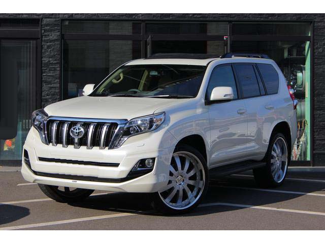 TOYOTA LAND CRUISER PRADO