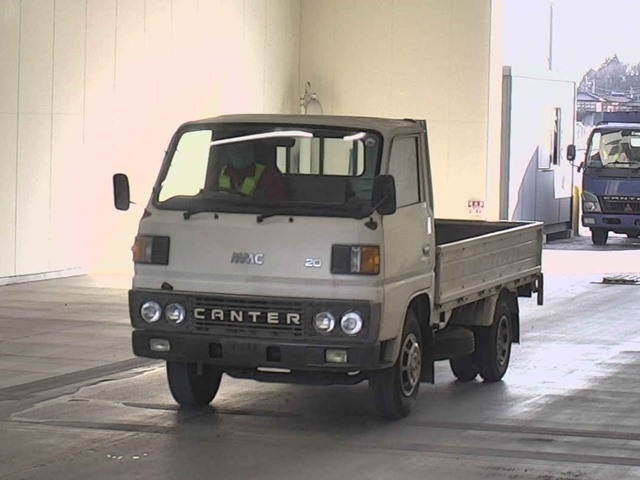 MITSUBISHI CANTER