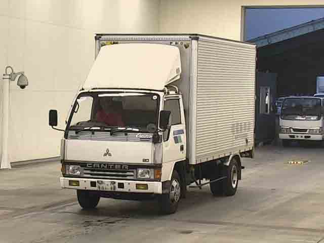MITSUBISHI CANTER