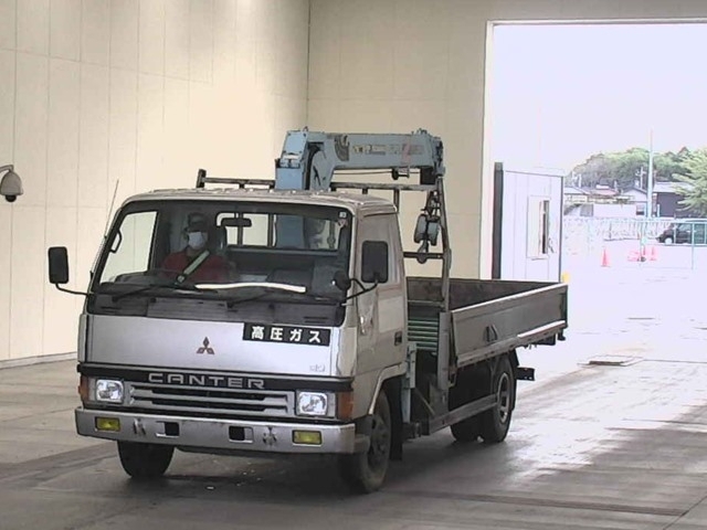 MITSUBISHI CANTER