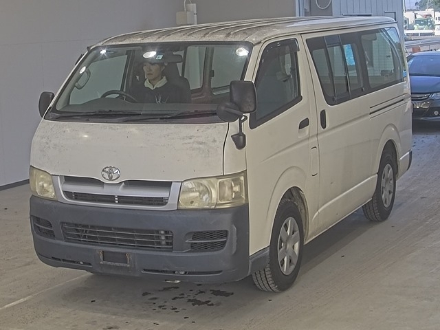 TOYOTA HIACE VAN DX