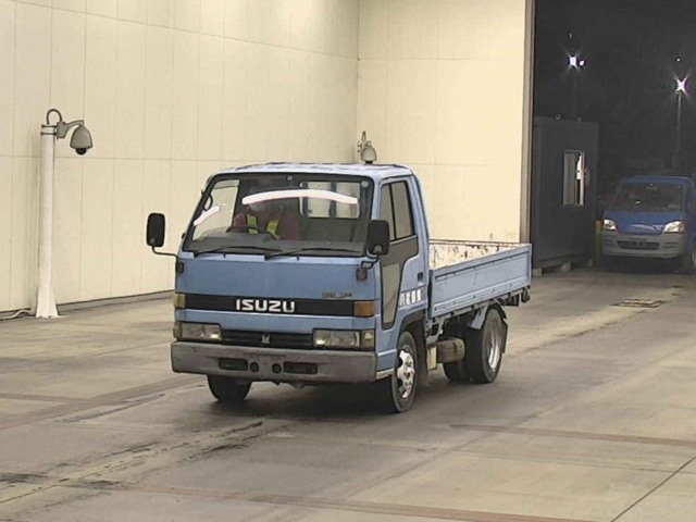 ISUZU ELF Gila