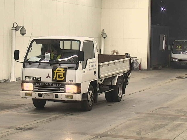MITSUBISHI CANTER Gila