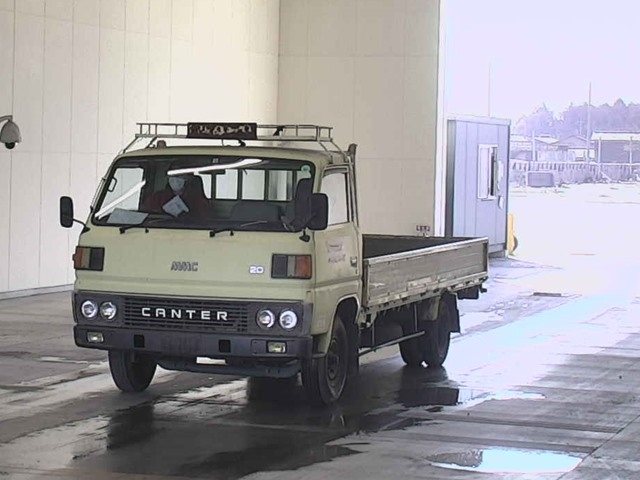 MITSUBISHI CANTER