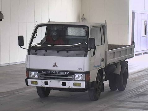 MITSUBISHI CANTER GILA