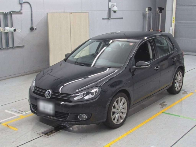 VOLKSWAGEN GOLF TSI High Line
