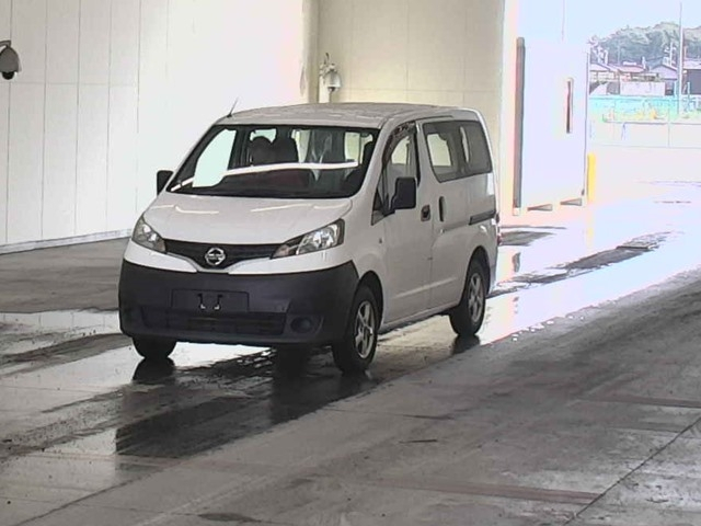 NISSAN NV200