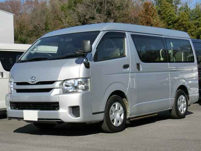 TOYOTA HIACE