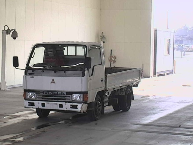 MITSUBISHI CANTER Gila