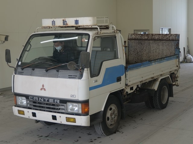 MITSUBISHI CANTER