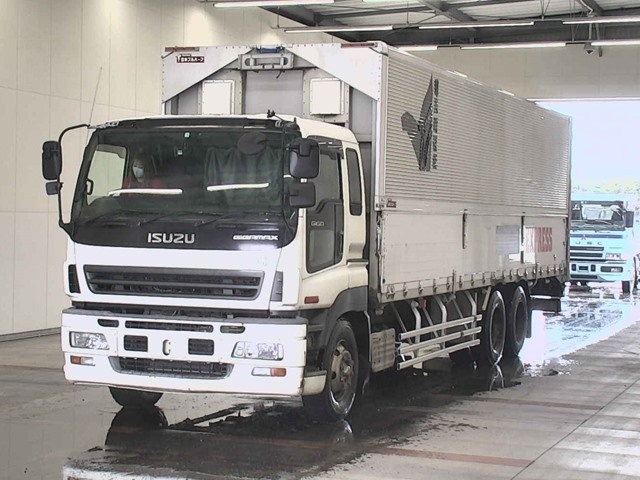 ISUZU GIGA