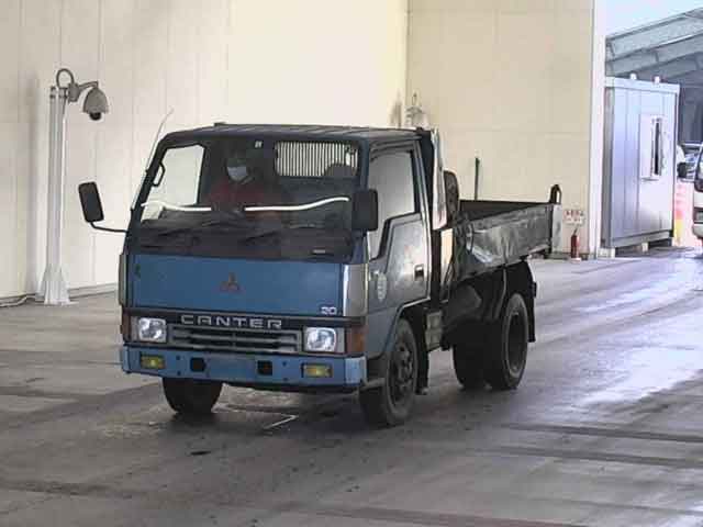 MITSUBISHI CANTER