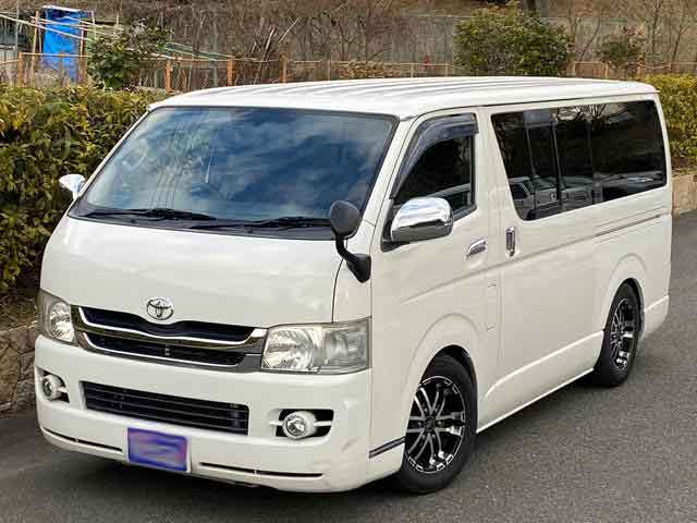 TOYOTA HIACE VAN