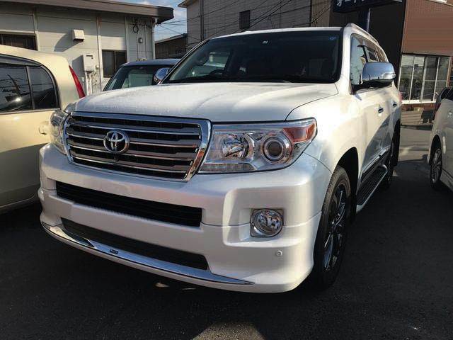 TOYOTA LAND CRUISER