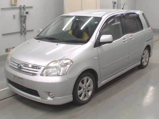 TOYOTA RAUM