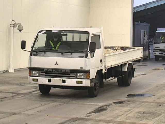 MITSUBISHI CANTER