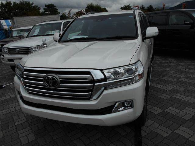 TOYOTA LAND CRUISER