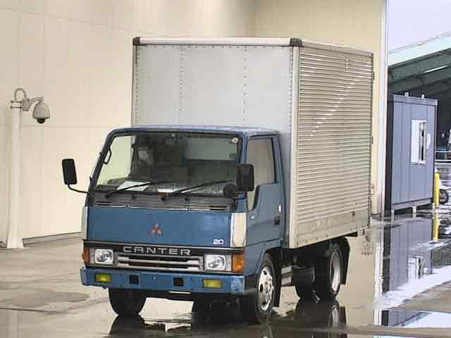 MITSUBISHI CANTER