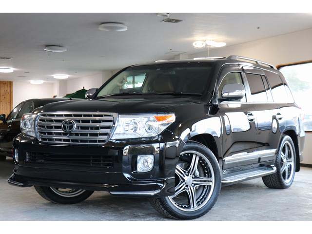 TOYOTA LAND CRUISER