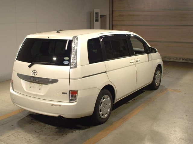 TOYOTA ISIS L