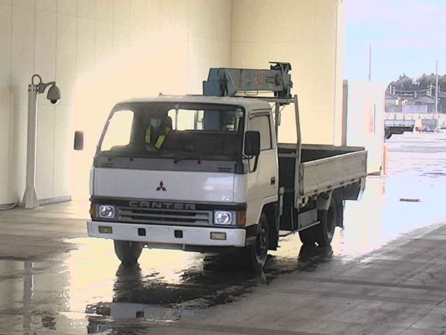 MITSUBISHI CANTER