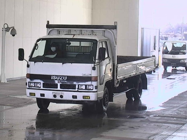 ISUZU ELF Gila