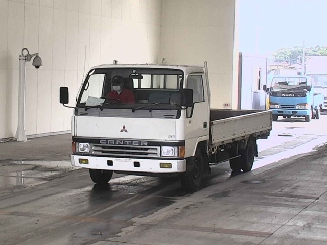 MITSUBISHI CANTER