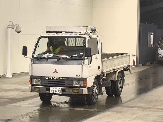 MITSUBISHI CANTER